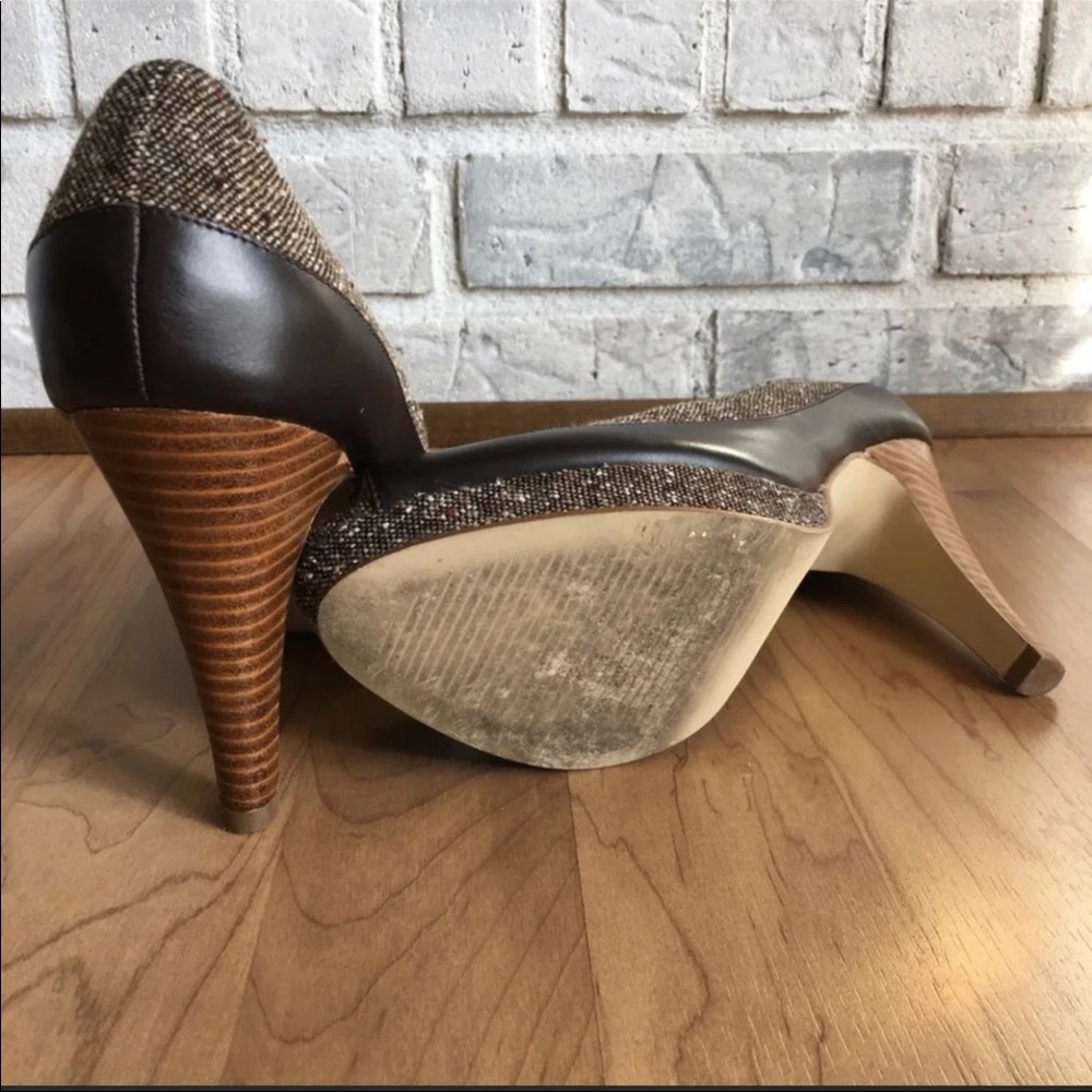 BANANA REPUBLIC TWEED/LEATHER PUMPS - Picture 6 of 7